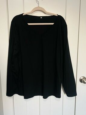 Black V-Neck Long Sleeve Women's Top
